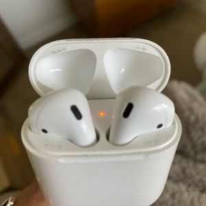 AirPods // Second Generation